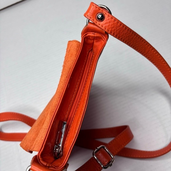 I MEDICI Orange Leather Crossbody Bag - Picture 5 of 8